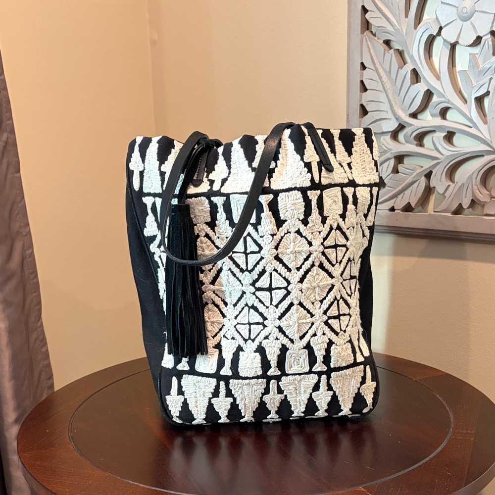 Lucky Brand Black  and White Embroidered Tote